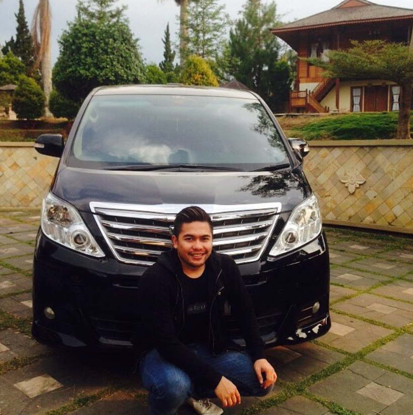 Sewa Mobil Alphard Jakarta